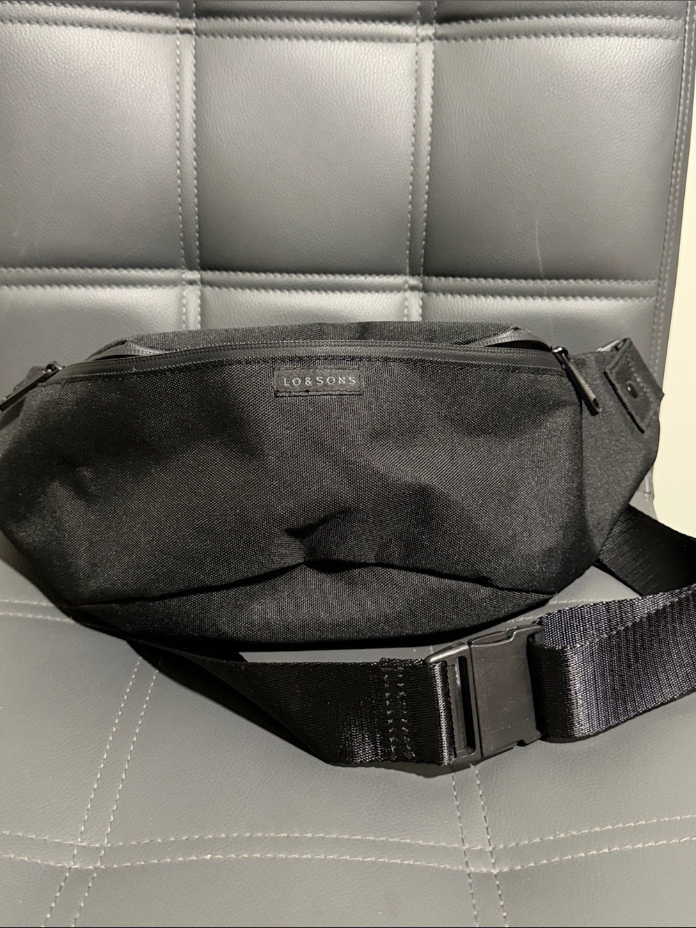 Lo & Sons Slingbag